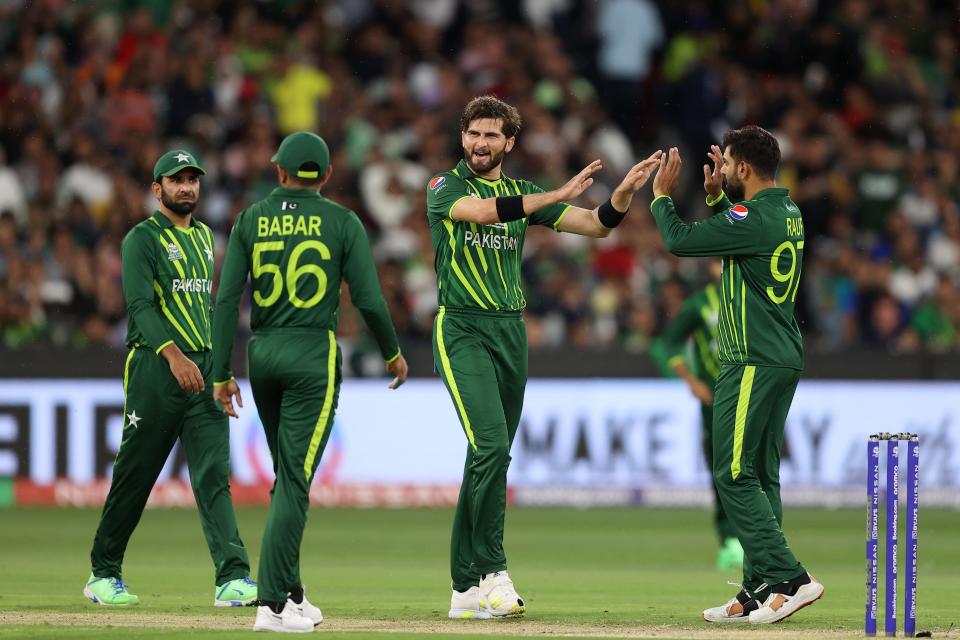 Shaheen Shah Afridi of Pakistan celebrates the dismissal of England's Alex Hales during the ICC Men's T20 World Cup Final match between Pakistan and England at the Melbourne Cricket Ground on November 13, 2022 in Melbourne, Australia.